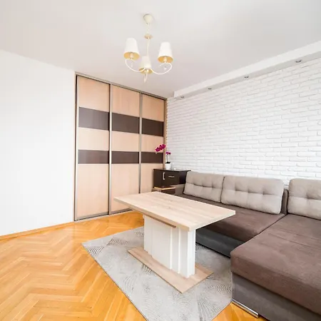 Apartment Solidarnosci View By Bookinghost