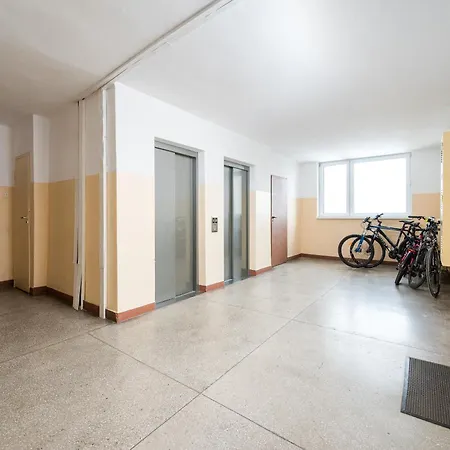 Solidarnosci View By Bookinghost *