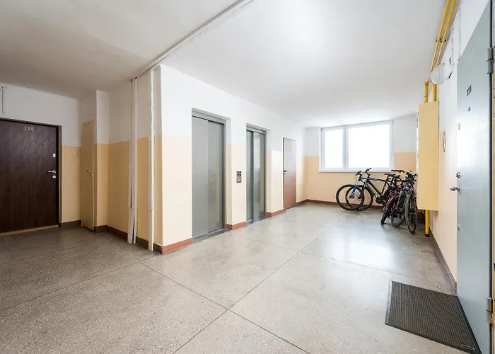 Solidarnosci View By Bookinghost *